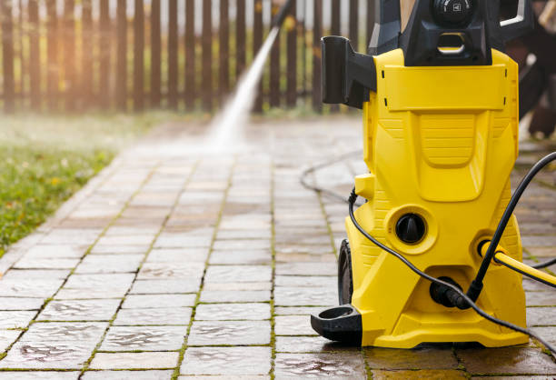 Best Roof Washing  in New London, WI